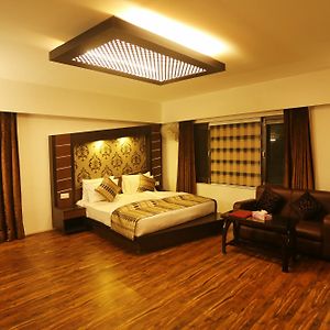 22 Enclave Evoke Lifestyle
